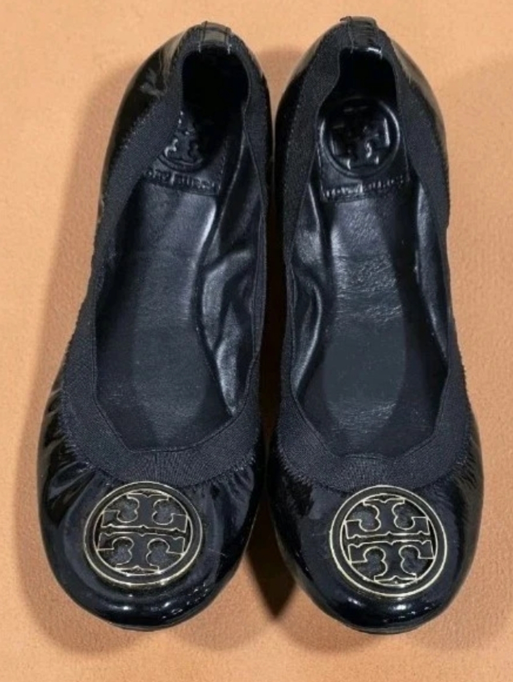 Tory Burch Caroline Patent Leather Ballet Flats – Black with Gold Logo, Size 7M